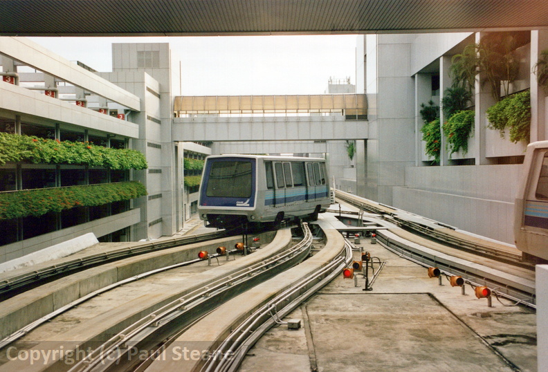 Singapore Airport - Skytrain