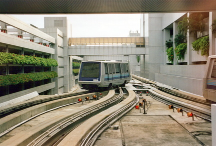 Singapore Airport - Skytrain